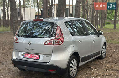 Минивэн Renault Scenic 2010 в 