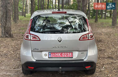 Минивэн Renault Scenic 2010 в 