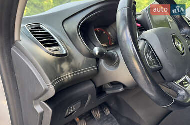 Минивэн Renault Scenic 2016 в 