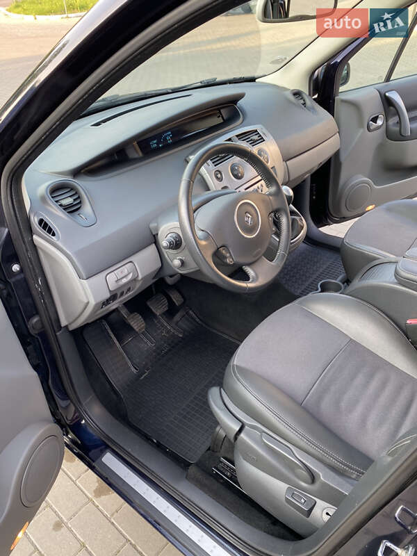 Минивэн Renault Scenic 2009 в Ровно