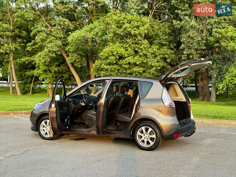 Мінівен Renault Scenic 2013 в Києві