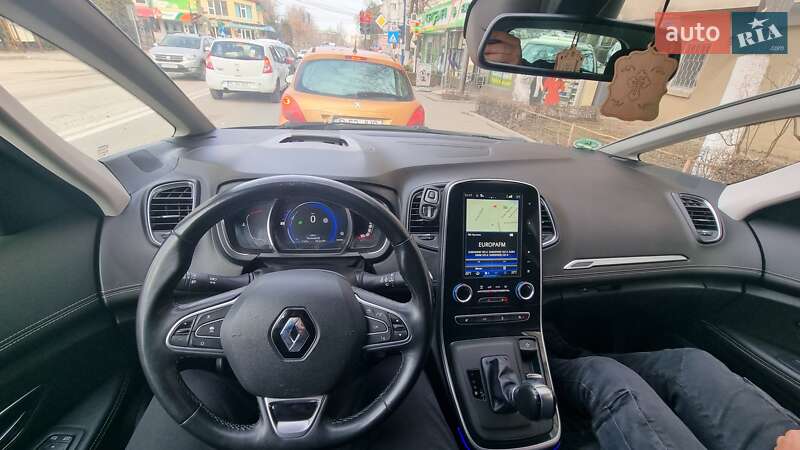 Минивэн Renault Scenic 2016 в Рени