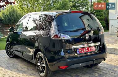 Минивэн Renault Scenic 2012 в 