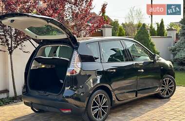 Минивэн Renault Scenic 2012 в 