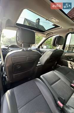 Минивэн Renault Scenic 2012 в 