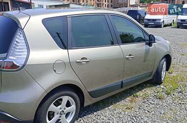 Мінівен Renault Scenic 2012 в 