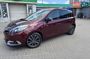 Минивэн Renault Scenic 2013 в 