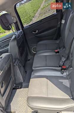 Мінівен Renault Scenic 2011 в 