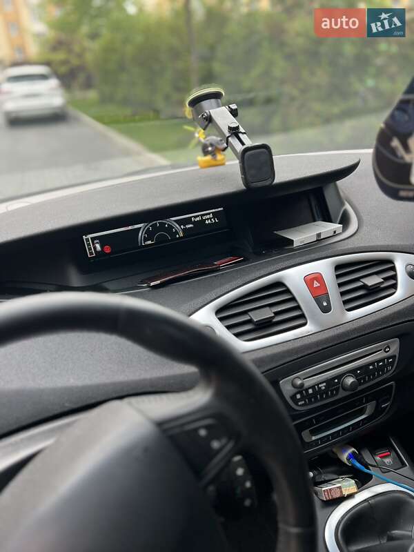 Минивэн Renault Scenic 2010 в Киеве