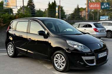 Минивэн Renault Scenic 2011 в 