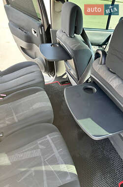 Минивэн Renault Scenic 2005 в 