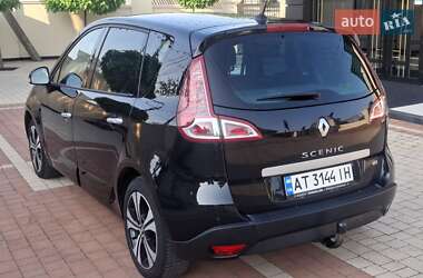 Минивэн Renault Scenic 2011 в 