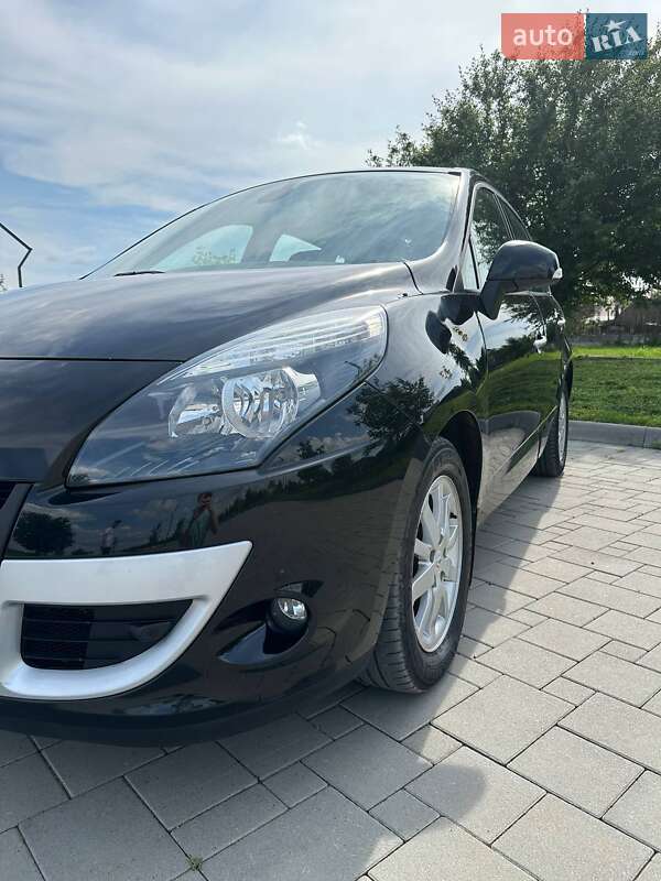 Минивэн Renault Scenic 2011 в Здолбунове