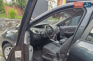 Минивэн Renault Scenic 2010 в 