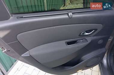 Минивэн Renault Scenic 2010 в 