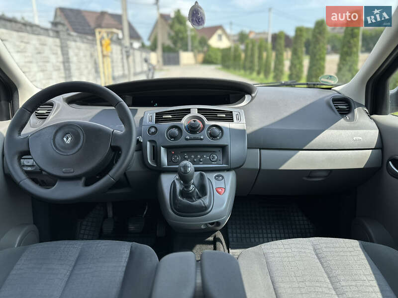 Минивэн Renault Scenic 2008 в Ровно