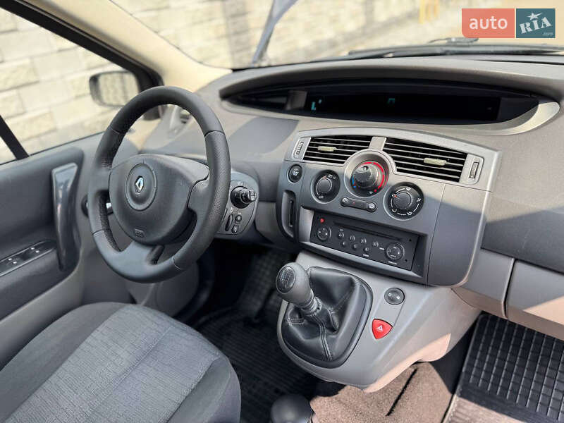 Минивэн Renault Scenic 2008 в Ровно