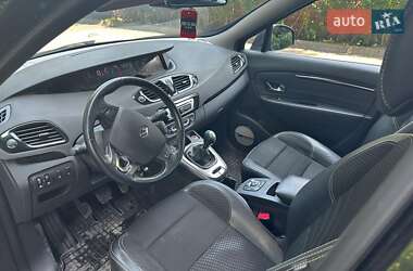Мінівен Renault Scenic 2015 в 