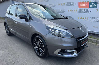 Минивэн Renault Scenic 2012 в 