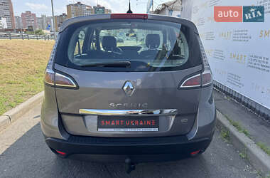 Минивэн Renault Scenic 2012 в 