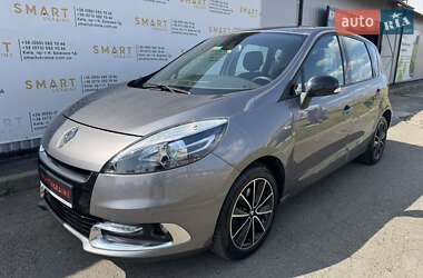 Минивэн Renault Scenic 2012 в 