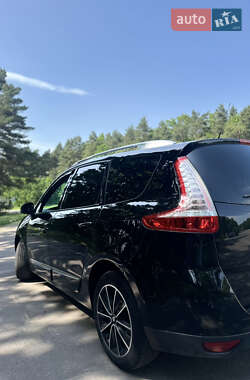 Мінівен Renault Scenic 2013 в 
