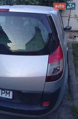 Минивэн Renault Scenic 2005 в 