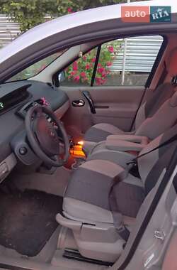 Минивэн Renault Scenic 2005 в 
