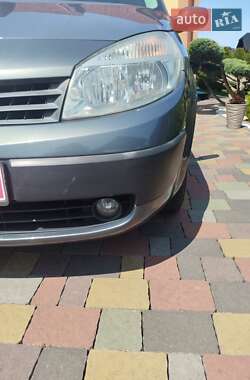 Минивэн Renault Scenic 2006 в 