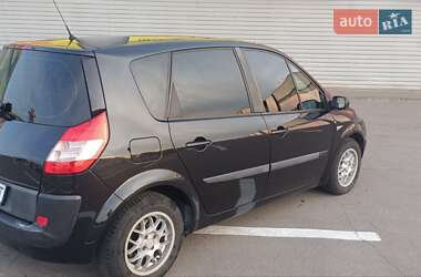 Минивэн Renault Scenic 2004 в 