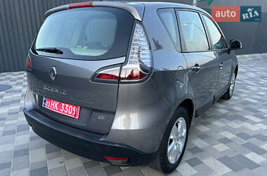 Минивэн Renault Scenic 2013 в 