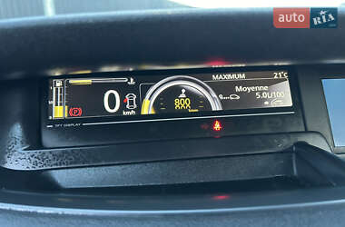 Минивэн Renault Scenic 2013 в 