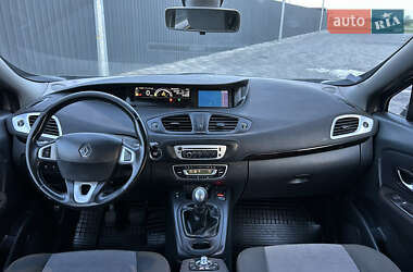 Минивэн Renault Scenic 2013 в 