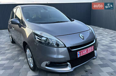 Минивэн Renault Scenic 2013 в 