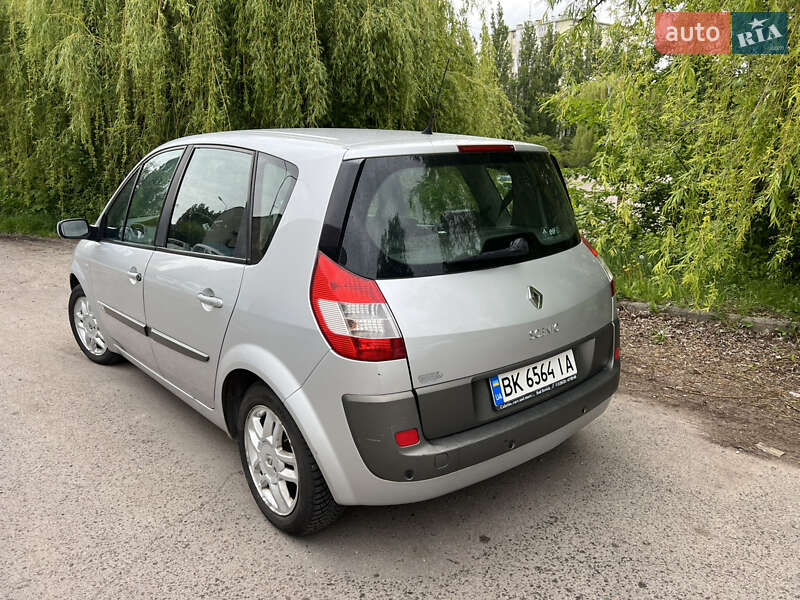 Минивэн Renault Scenic 2005 в Ровно