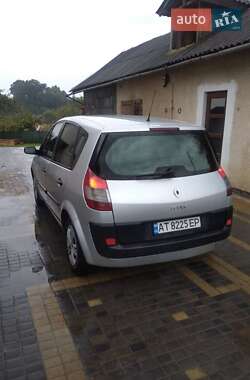 Минивэн Renault Scenic 2006 в 