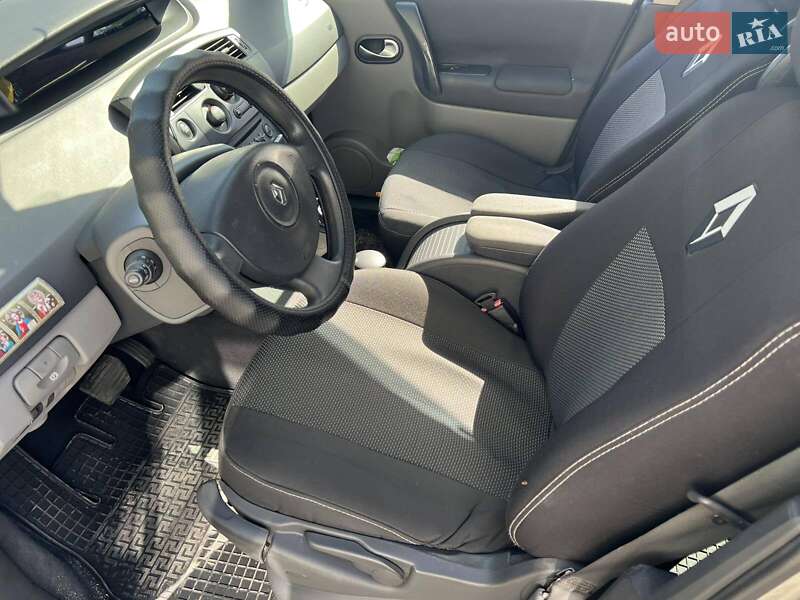 Минивэн Renault Scenic 2006 в Николаеве