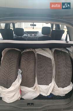 Минивэн Renault Scenic 2009 в 