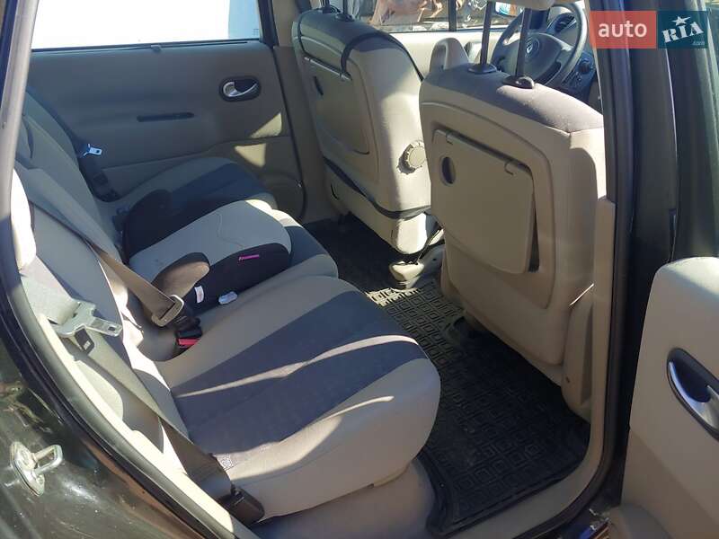 Мінівен Renault Scenic 2005 в Рівному