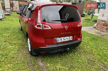 Минивэн Renault Scenic 2010 в 