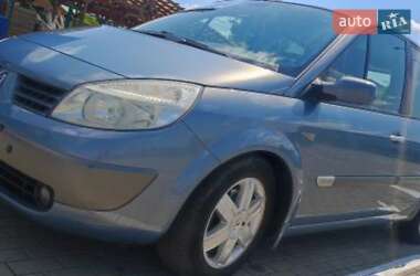 Минивэн Renault Scenic 2004 в 