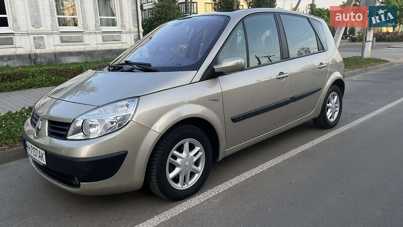 Минивэн Renault Scenic 2006 в Ананьеве