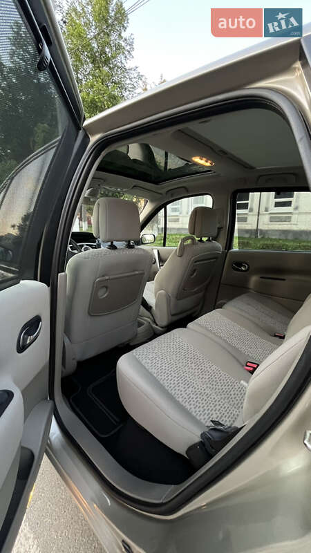 Минивэн Renault Scenic 2006 в Ананьеве