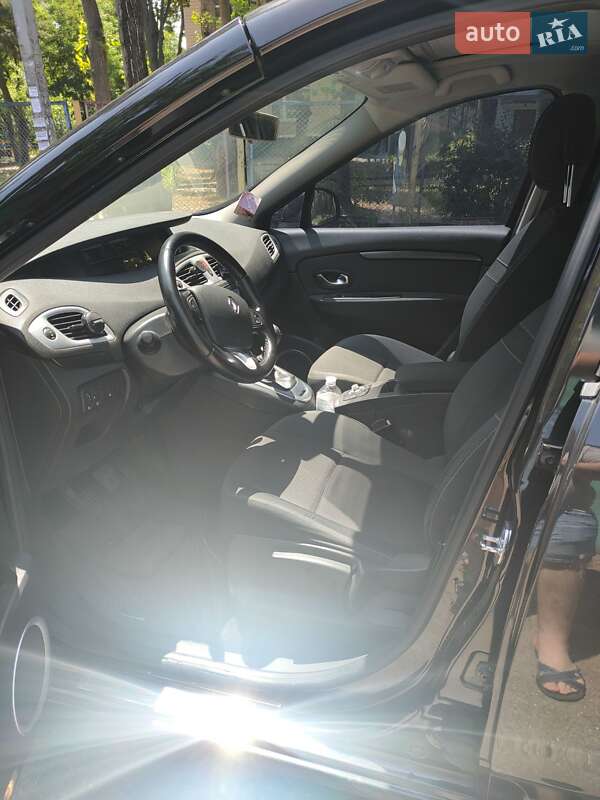 Мінівен Renault Scenic 2010 в Одесі