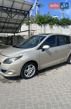 Минивэн Renault Scenic 2010 в Кицмани