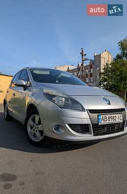 Минивэн Renault Scenic 2010 в 