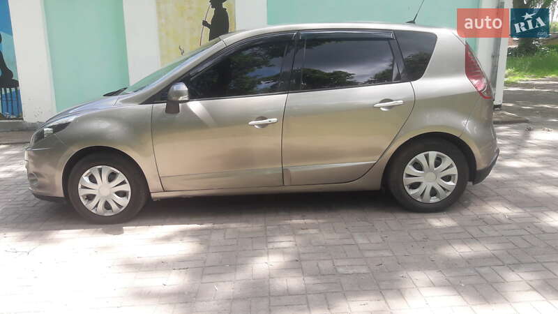 Мінівен Renault Scenic 2009 в Глухові