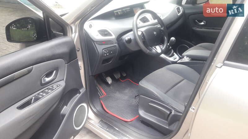 Мінівен Renault Scenic 2009 в Глухові