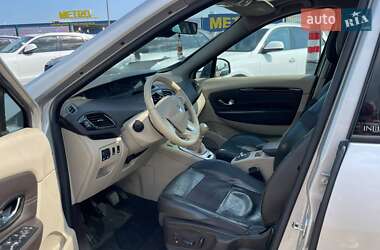 Минивэн Renault Scenic 2012 в 
