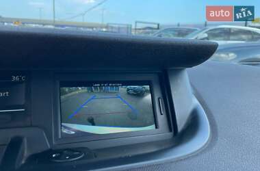Минивэн Renault Scenic 2012 в 